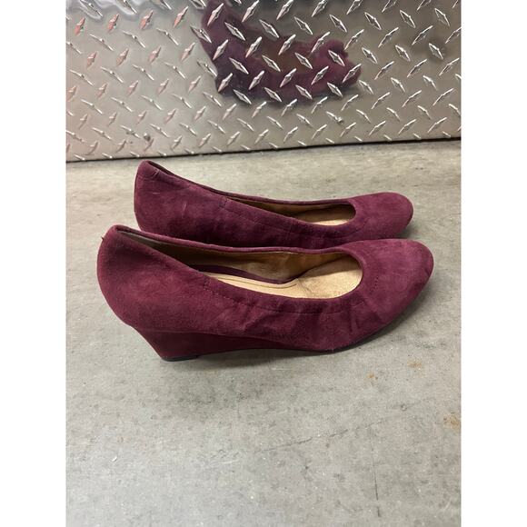 Vionic - Camden Suede Wedge / Maroon / 8.5 / NWOB - Picture 1 of 7